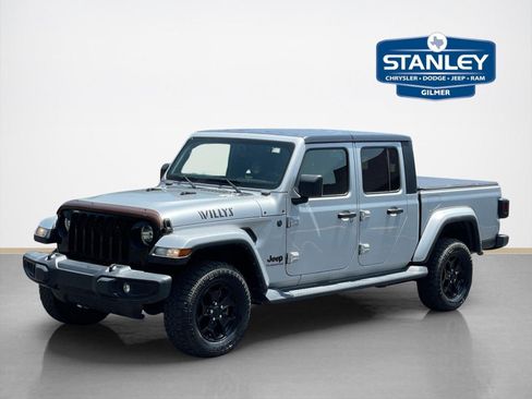 Used 2022 Jeep Gladiator Sport AWD/4WD image 3