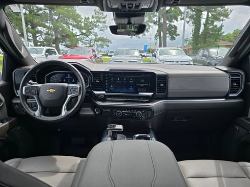 Used 2024 Chevrolet Silverado 1500 LTZ AWD/4WD image 12