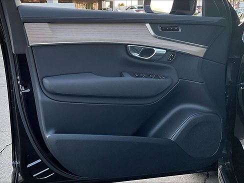 Used 2026 Volvo XC90 B5 Core image 21