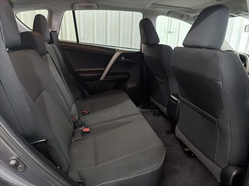 Used 2018 Toyota RAV4 XLE image 14