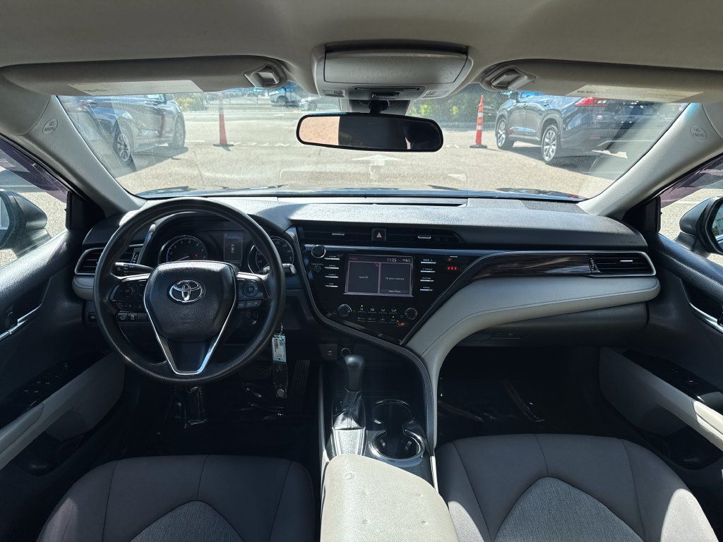 Used 2019 Toyota Camry LE FWD image 10