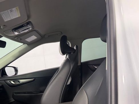 Used 2025 Kia EV6 Wind RWD image 22