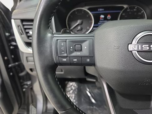 Used 2025 Nissan Rogue SV FWD image 17