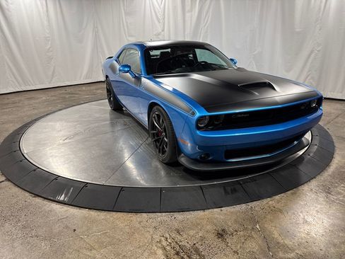 Used 2023 Dodge Challenger R/T w/ T/A Package image 7