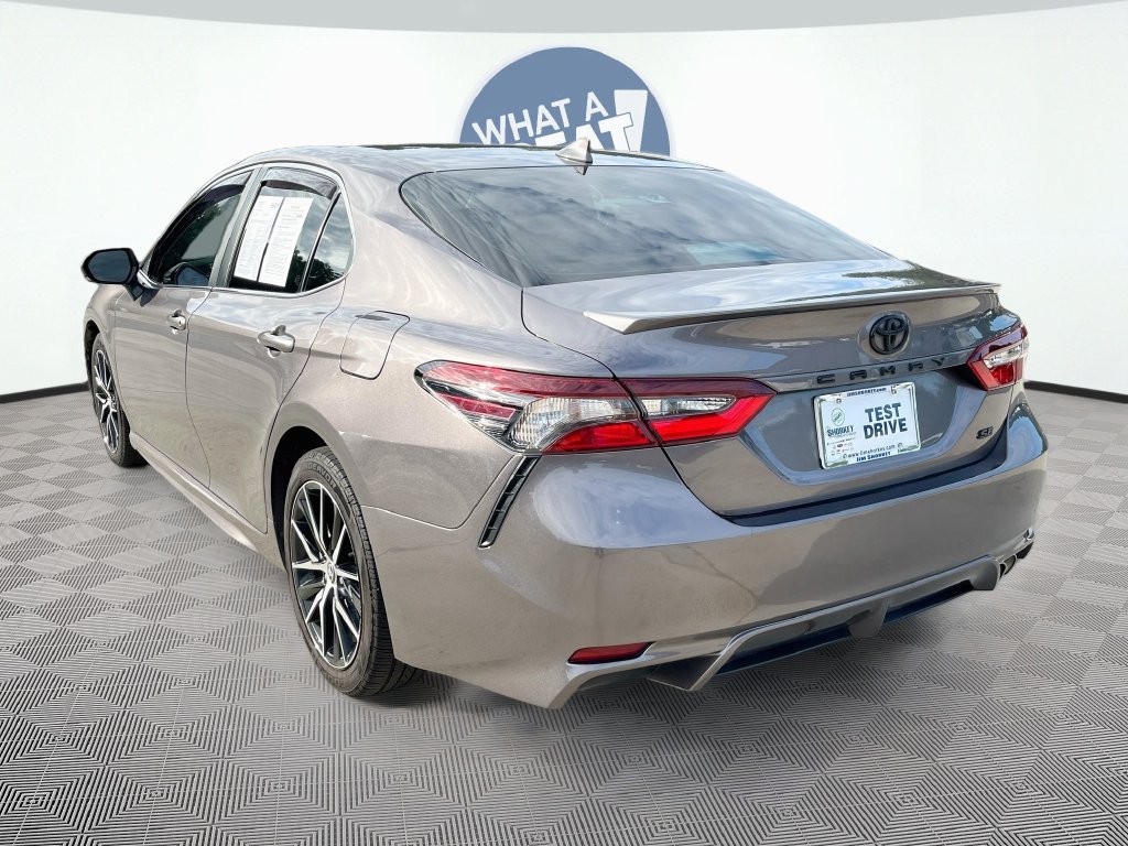 Used 2024 Toyota Camry SE FWD image 8
