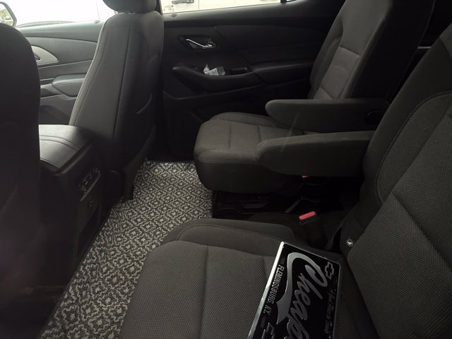 Used 2022 Chevrolet Traverse LT FWD image 32