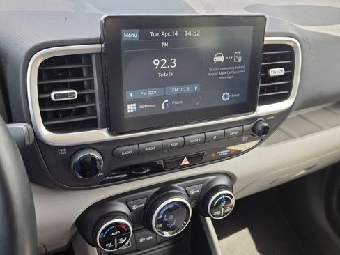 Used 2022 Hyundai Venue SEL w/ Cargo Package FWD image 19