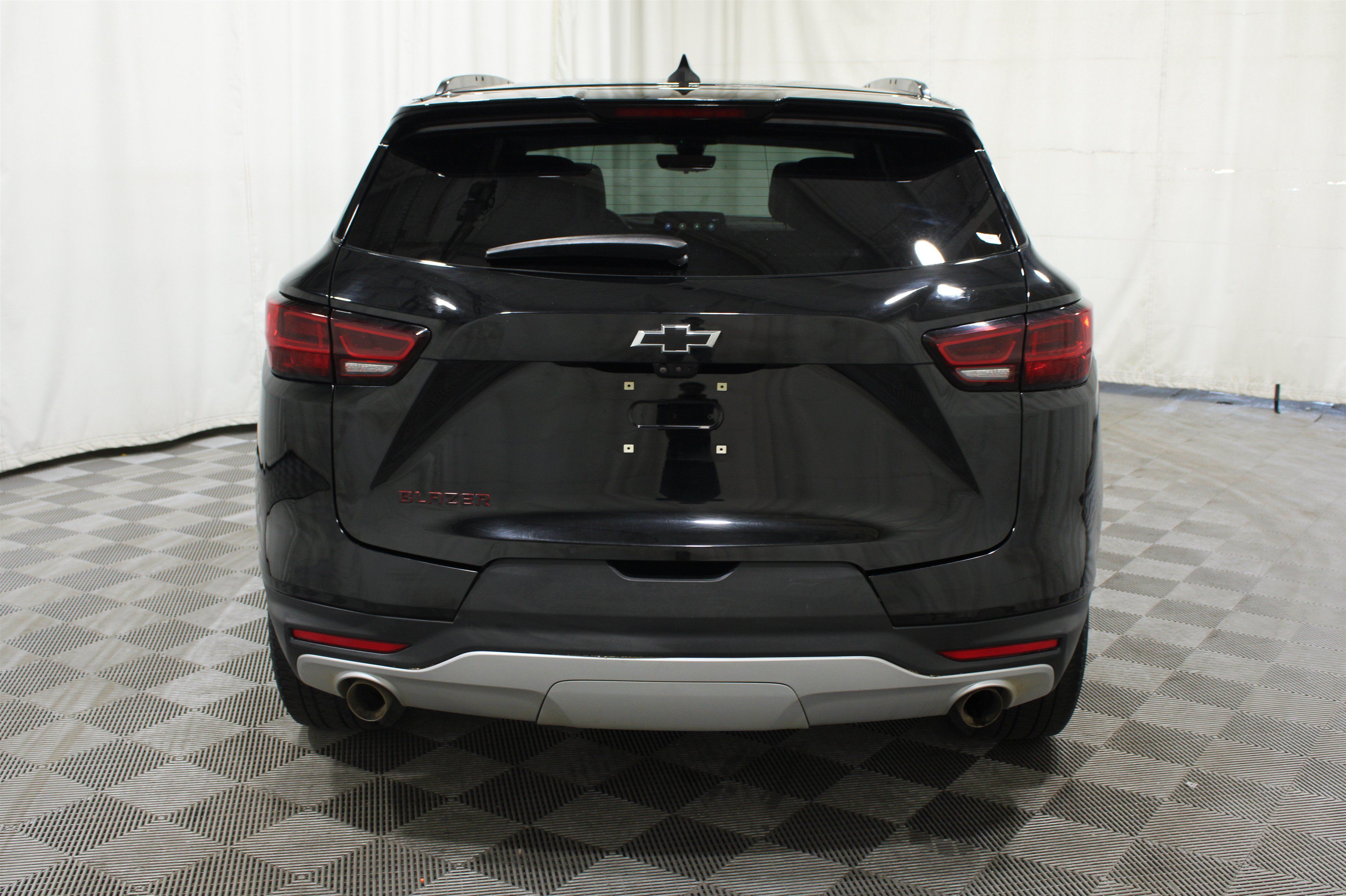 Used 2023 Chevrolet Blazer LT w/ Sound & Technology Package FWD image 32
