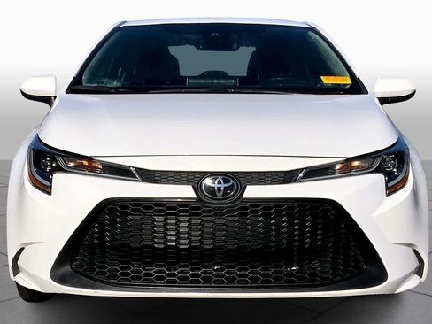 Used 2020 Toyota Corolla LE image 3