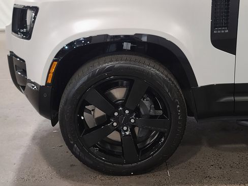 New 2026 Land Rover Defender 110 X-Dynamic SE AWD/4WD image 10