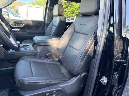 New 2026 GMC Sierra 1500 Denali w/ Denali Reserve Package AWD/4WD image 11