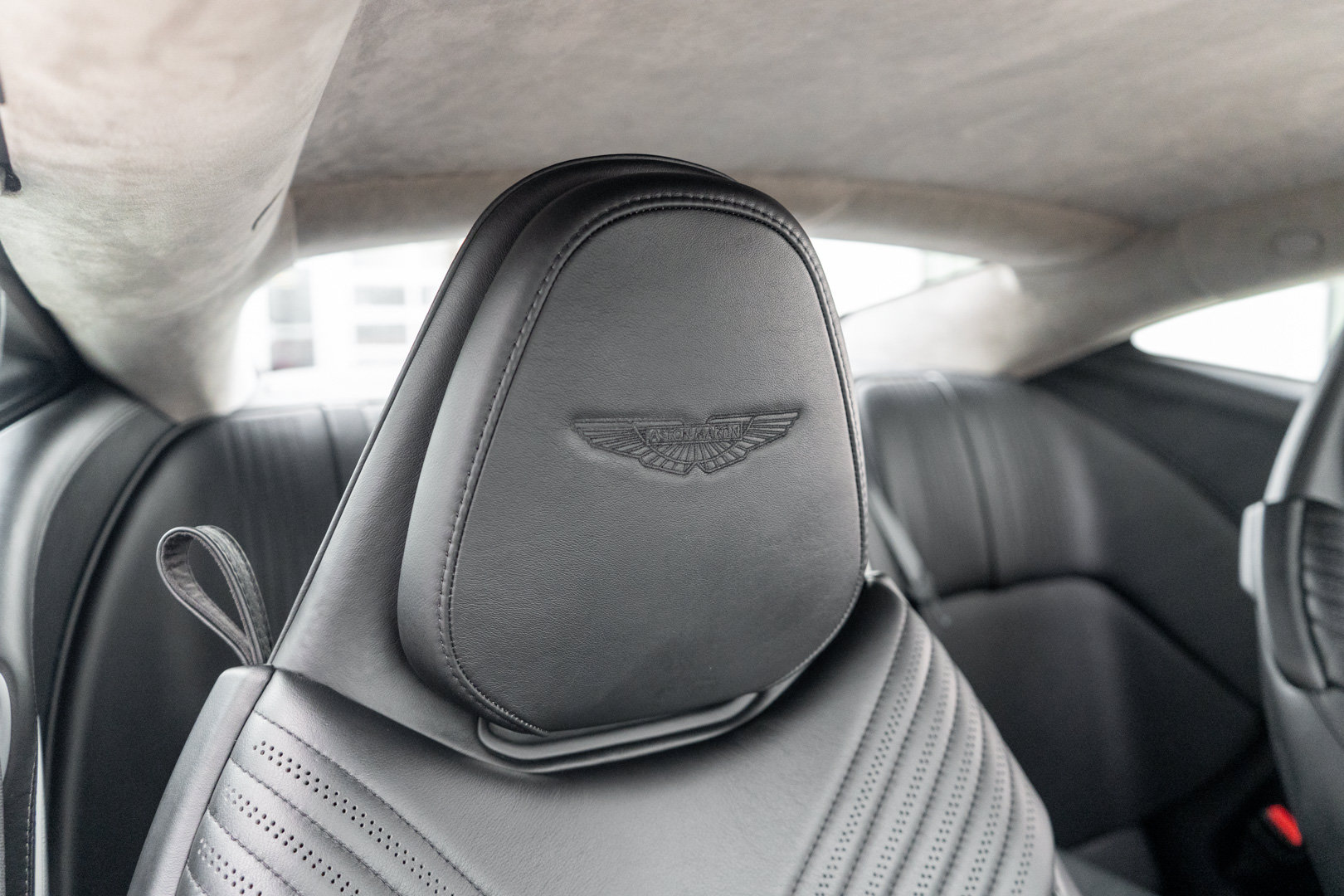 Used 2019 Aston Martin DB11 Coupe RWD image 30