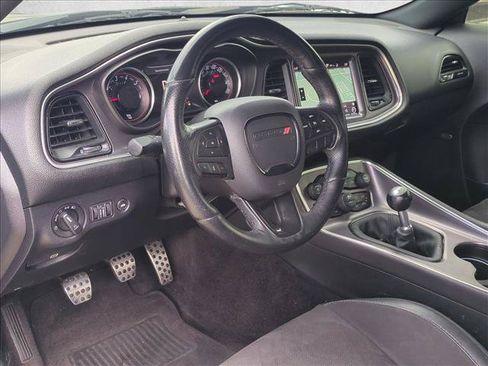 Used 2018 Dodge Challenger R/T Scat Pack RWD image 10