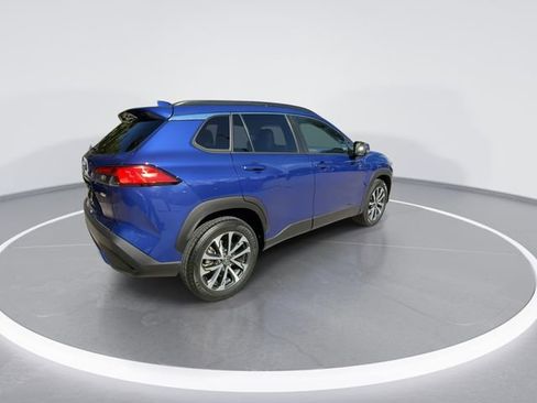 Used 2022 Toyota Corolla Cross XLE image 8