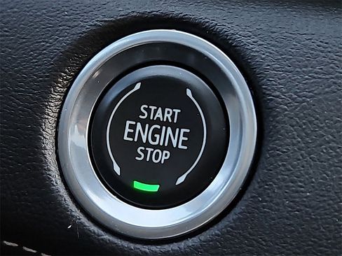 Used 2022 Cadillac Escalade Premium Luxury image 26