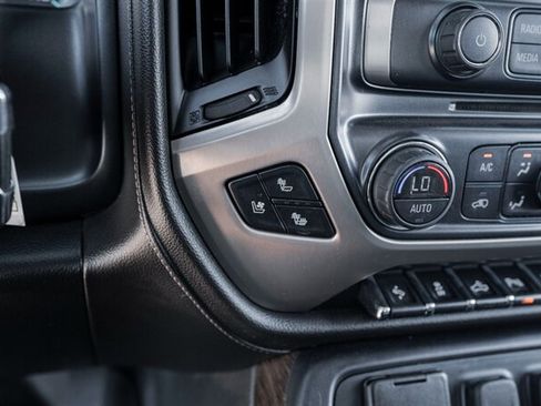 Used 2019 GMC Sierra 2500 Denali w/ Duramax Plus Package AWD/4WD image 41
