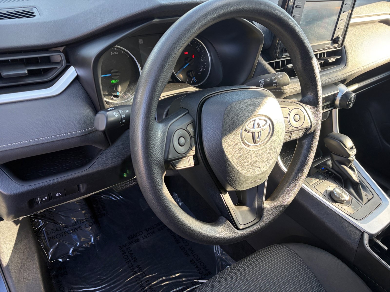 Used 2022 Toyota RAV4 LE AWD/4WD image 10