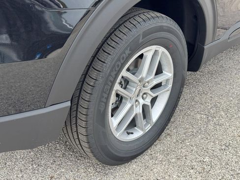 New 2026 Ford Explorer Active image 5