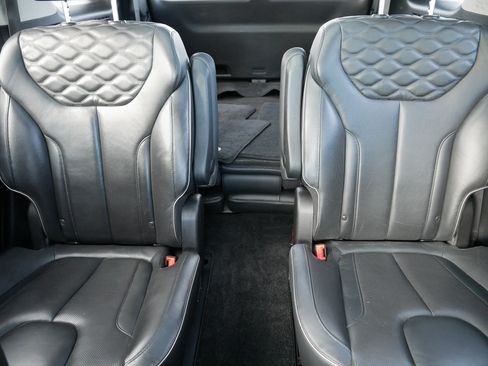 Used 2021 Hyundai Palisade Limited w/ Cargo Package image 13