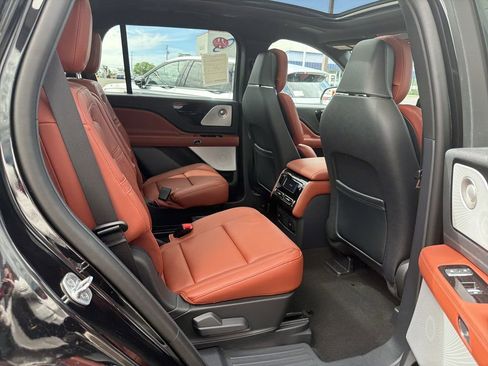 New 2026 Lincoln Aviator Reserve AWD/4WD image 8