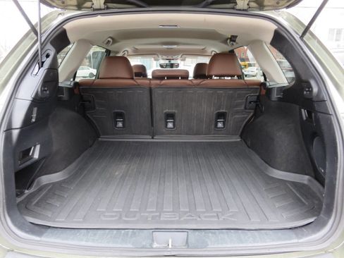 Used 2018 Subaru Outback 2.5i Touring image 24