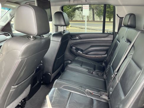 Used 2020 Chevrolet Suburban LT image 13