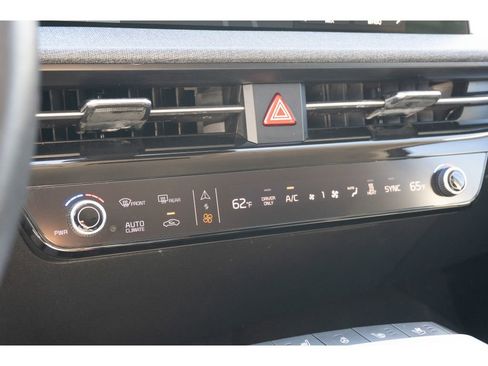 Used 2024 Kia EV6 Wind image 24