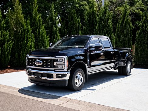 Used 2026 Ford F350 Lariat w/ Lariat Ultimate Package AWD/4WD image 5