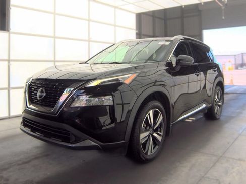 Used 2023 Nissan Rogue SL FWD image 1