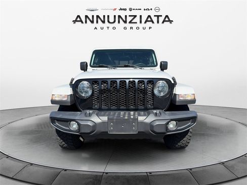 Used 2022 Jeep Gladiator Willys image 8
