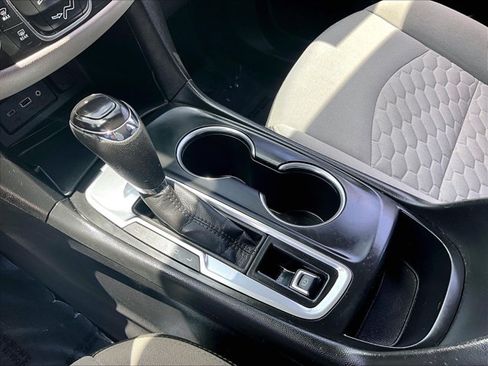 Certified 2020 Chevrolet Equinox LS FWD image 15