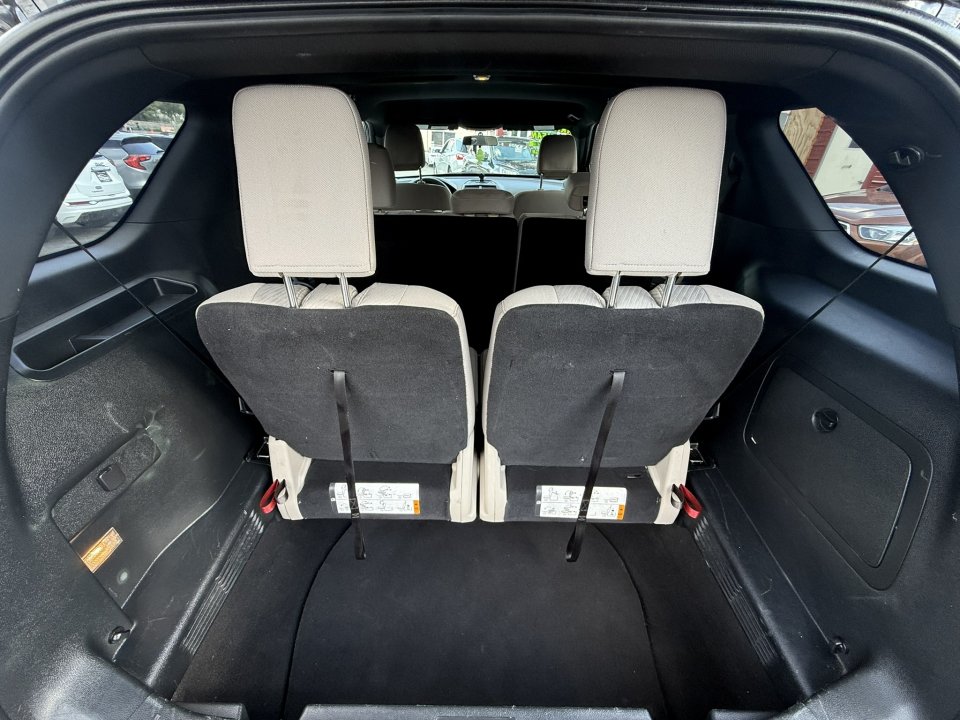 Used 2018 Ford Explorer FWD image 10