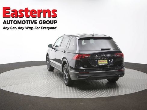 Used 2024 Volkswagen Tiguan SE FWD image 63