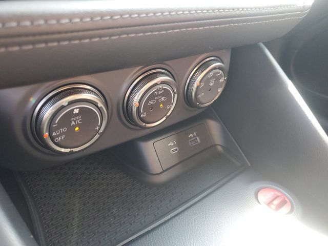 Certified 2024 Nissan Z Performance w/ Floor Mat Package RWD image 18