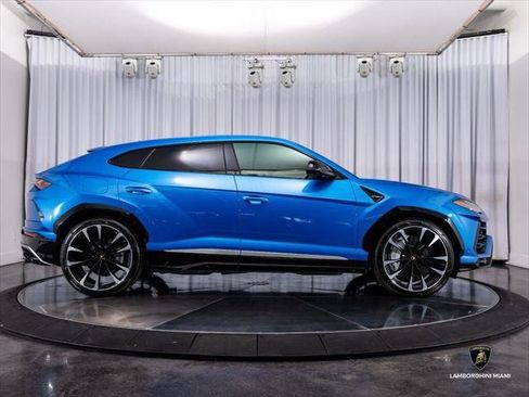 Used 2020 Lamborghini Urus AWD/4WD image 15