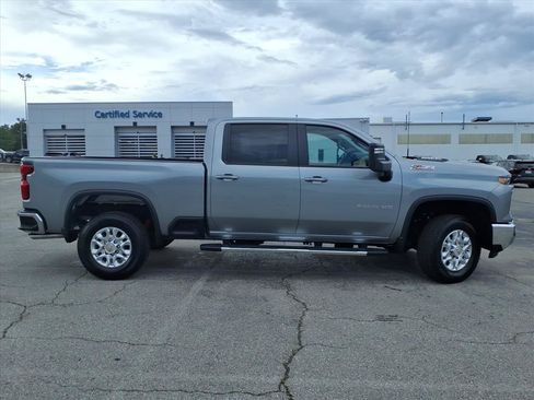 New 2026 Chevrolet Silverado 2500 LT w/ Convenience Package AWD/4WD image 3
