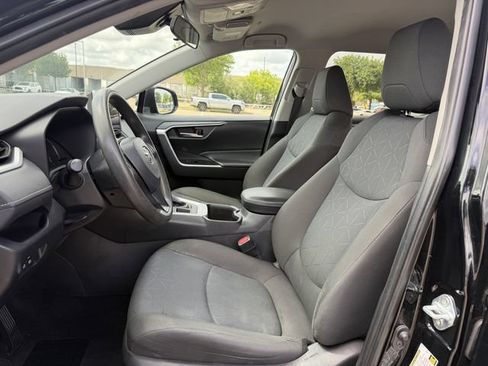 Used 2024 Toyota RAV4 XLE AWD/4WD image 24