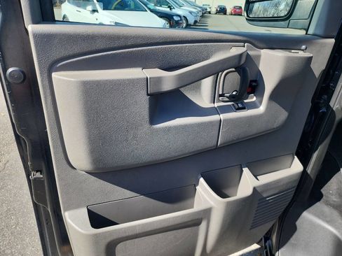 Used 2018 Chevrolet Express 3500 LT w/ LT Preferred Equipment Group image 22