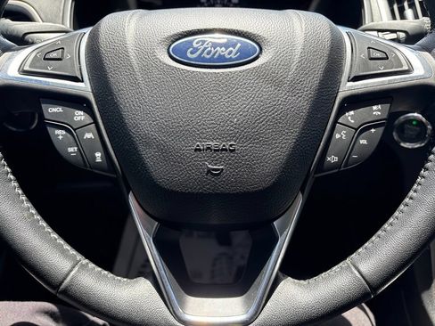 Used 2021 Ford Edge SEL w/ Class II Trailer Tow Package AWD/4WD image 14