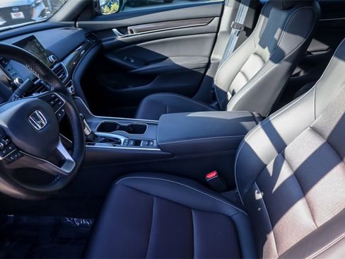 Used 2022 Honda Accord Sport image 9