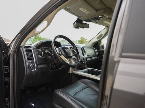 Used 2018 RAM 2500 Laramie w/ Convenience Group AWD/4WD image 13
