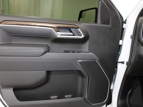 Used 2025 GMC Sierra 1500 SLE AWD/4WD image 26