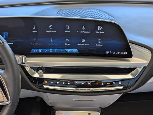 Used 2023 Cadillac Lyriq 2WD image 26