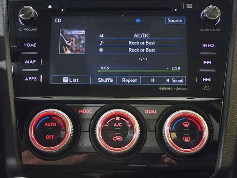 Used 2017 Subaru Forester 2.5i Touring AWD/4WD image 25