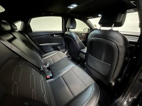 Used 2022 Kia Forte GT-Line w/ GT-Line Premium Package FWD image 12