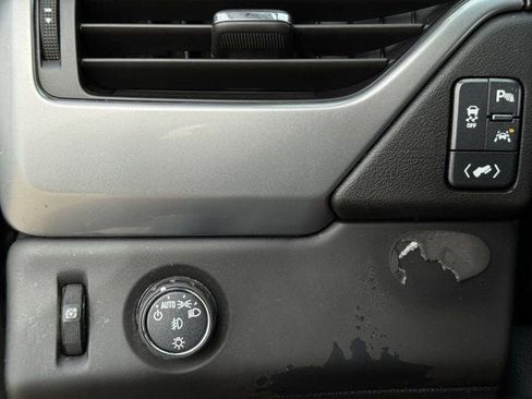 Used 2019 Chevrolet Tahoe Premier w/ RST Edition image 21