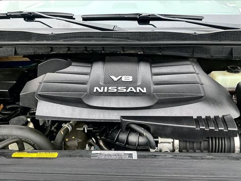 Used 2020 Nissan Titan SV w/ SV Convenience Package image 31