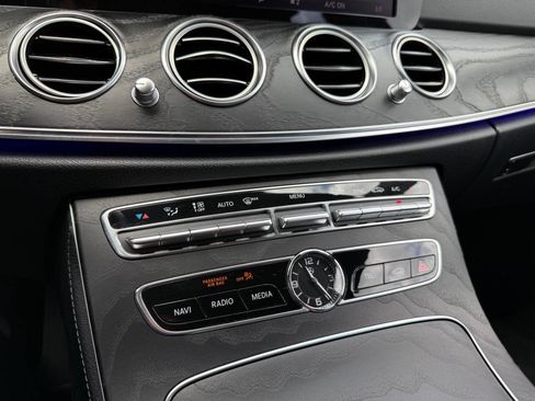 Used 2018 Mercedes-Benz E 300 image 45