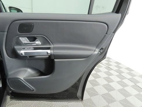 Certified 2025 Mercedes-Benz GLB 250 image 27