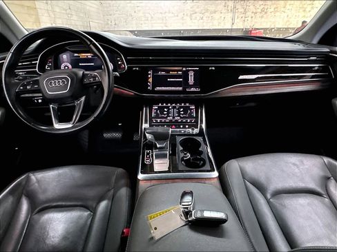 Used 2019 Audi Q8 Prestige w/ Adaptive Chassis Package AWD/4WD image 17